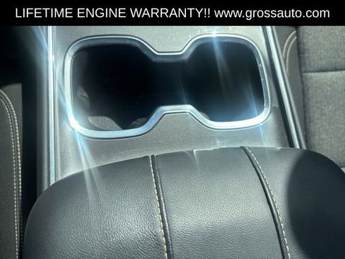 Used 2025 GMC Acadia Elevation AWD/4WD image 19