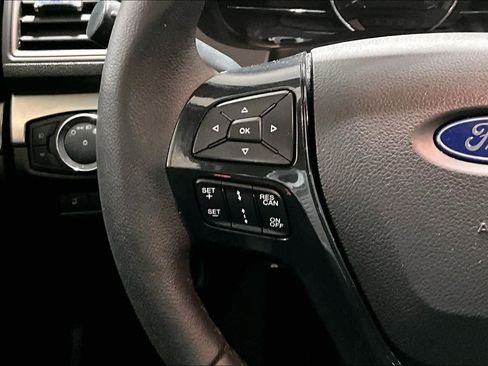 Used 2018 Ford Explorer XLT w/ Equipment Group 202A image 23