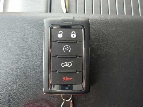 New 2025 Jeep Wagoneer L 4WD w/ Convenience Group I image 29