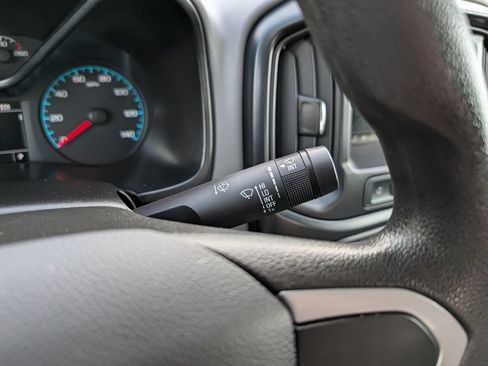 Used 2019 Chevrolet Colorado W/T w/ WT Convenience Package AWD/4WD image 28
