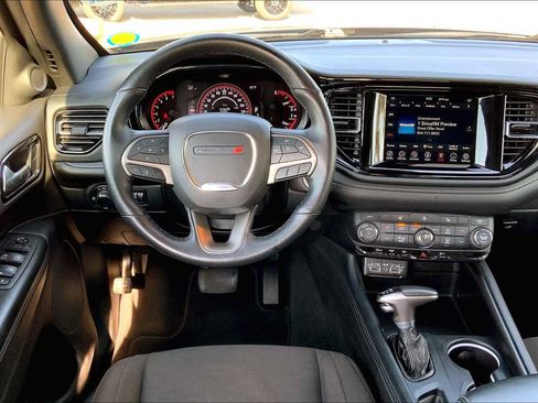 Used 2024 Dodge Durango SXT w/ 3rd Row Seating Group image 10