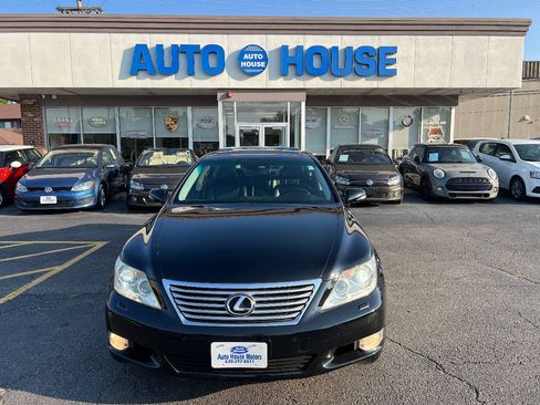 Used 2011 Lexus LS 460 AWD w/ Luxury Value Edition image 2
