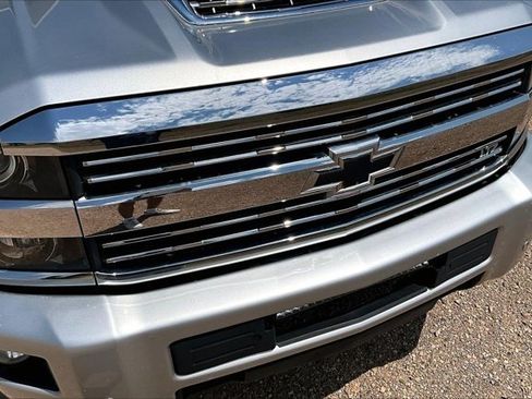 Used 2019 Chevrolet Silverado 2500 LTZ w/ Duramax Plus Package AWD/4WD image 30