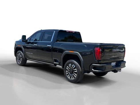 Used 2024 GMC Sierra 2500 Denali Ultimate w/ Max Trailering Package AWD/4WD image 3