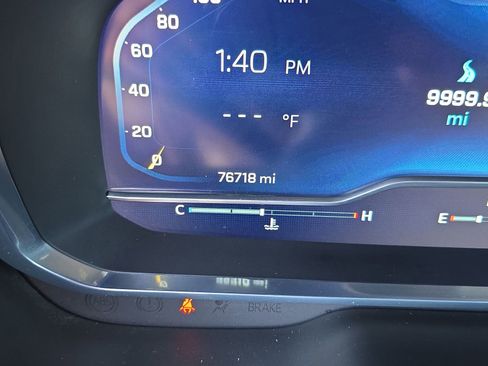 Used 2022 Chevrolet Suburban LT w/ Luxury Package image 29