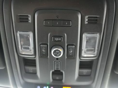 Used 2022 Chevrolet Tahoe High Country AWD/4WD image 21