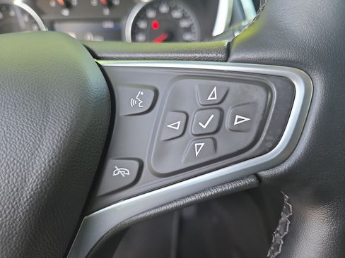 Used 2023 Chevrolet Equinox LT AWD/4WD image 28