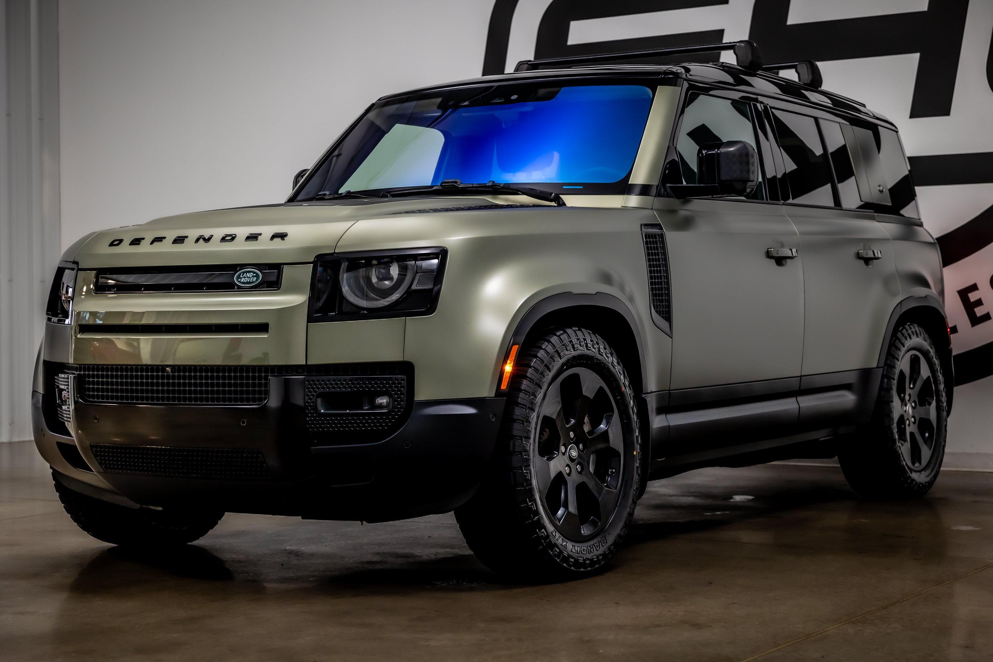 Used 2020 Land Rover Defender 110 HSE AWD/4WD image 27