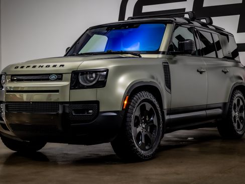 Used 2020 Land Rover Defender 110 HSE AWD/4WD image 27