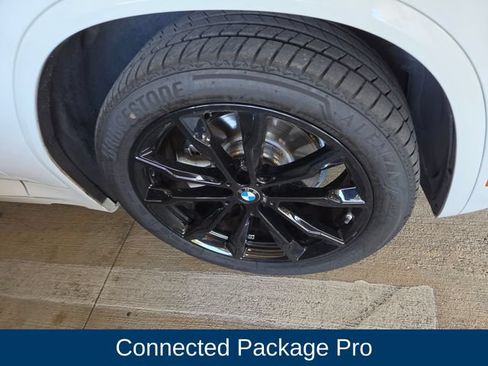 Used 2023 BMW X4 xDrive30i w/ M Sport Package AWD/4WD image 5