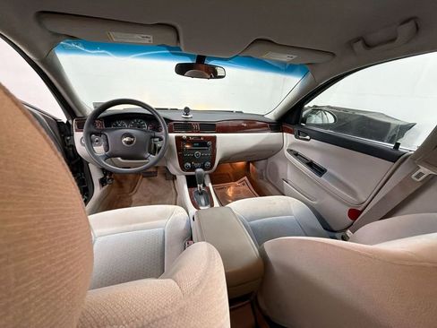 Used 2009 Chevrolet Impala LT image 17