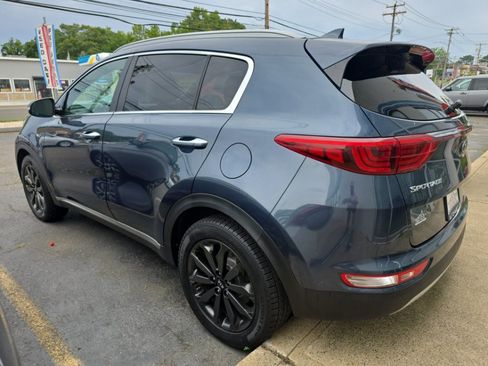 Used 2018 Kia Sportage EX w/ EX Sport Appearance Package AWD/4WD image 4