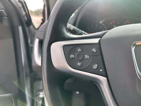 Used 2022 GMC Terrain SLT w/ Infotainment Package II image 29