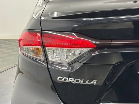 Certified 2024 Toyota Corolla SE w/ SE Package FWD image 13