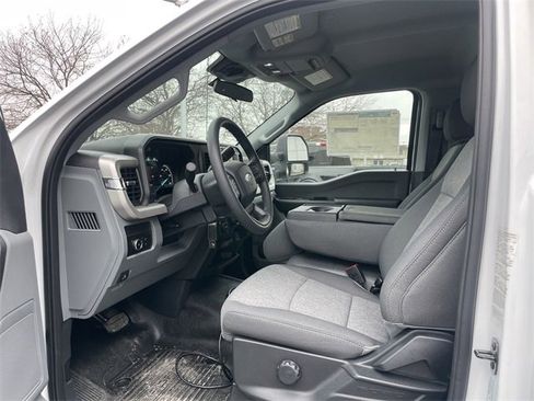 Used 2024 Ford F550 XL w/ Snow Plow Prep Package image 21