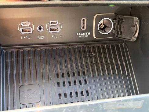 New 2026 Jeep Grand Cherokee Summit image 21