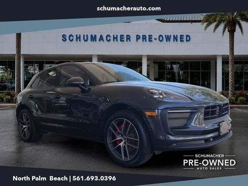 Used 2022 Porsche Macan AWD/4WD image 1