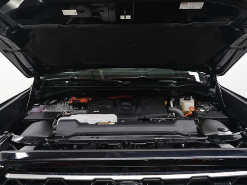 Used 2026 Toyota Tundra Capstone AWD/4WD image 33