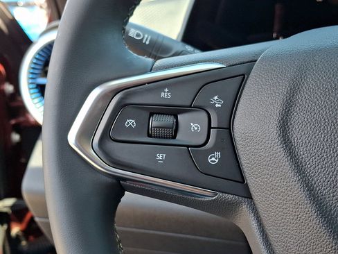 Used 2024 Chevrolet Trax LT w/ Driver Confidence Package FWD image 20