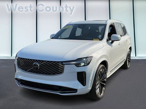 Certified 2025 Volvo XC90 B6 Plus image 9