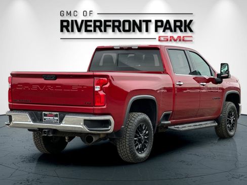 Used 2024 Chevrolet Silverado 2500 LTZ w/ LTZ Premium Package image 3