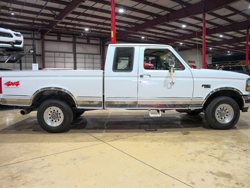 Used 1993 Ford F150 XLT image 10