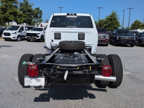 New 2026 RAM 3500 Tradesman AWD/4WD image 5