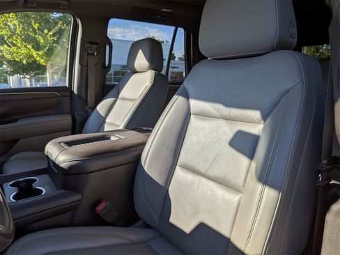 Used 2021 Chevrolet Tahoe LT w/ LT Signature Package image 15