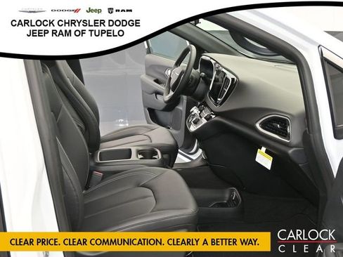 New 2026 Chrysler Voyager LX image 37