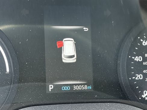 Certified 2024 Toyota Sienna XLE w/ XLE Plus Package AWD/4WD image 8