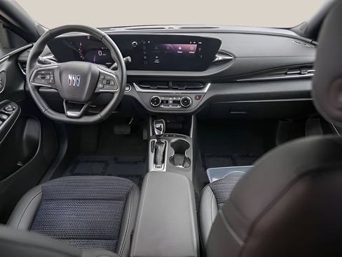 Used 2024 Buick Envista Preferred w/ Convenience I Package FWD image 26