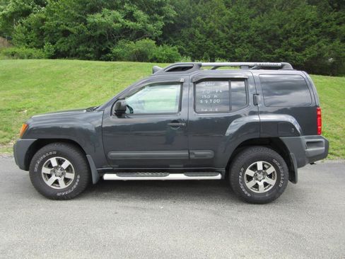 Used 2011 Nissan Xterra PRO-4X AWD/4WD image 6