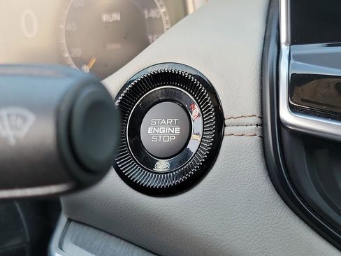 Used 2023 Jeep Compass Limited w/ Elite Group image 12