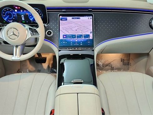 Used 2024 Mercedes-Benz EQE 350+ SUV w/ AMG Line Exterior Package image 19