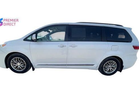 Used 2018 Toyota Sienna XLE Premium w/ Protection Package image 2
