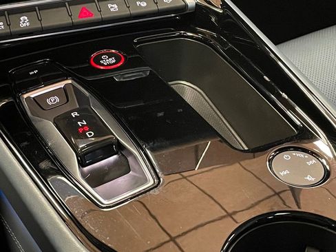 Used 2022 Audi e-tron GT Prestige w/ Prestige Package image 38