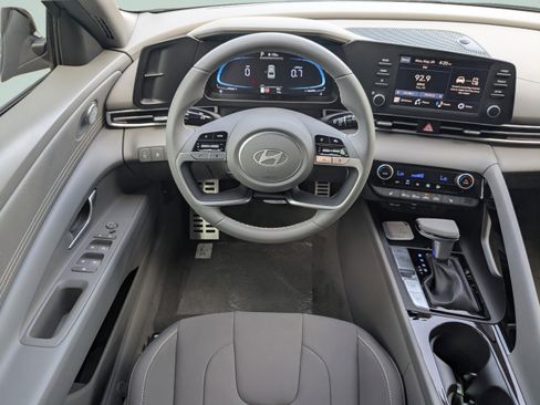 New 2026 Hyundai Elantra SEL Sport Premium FWD image 28