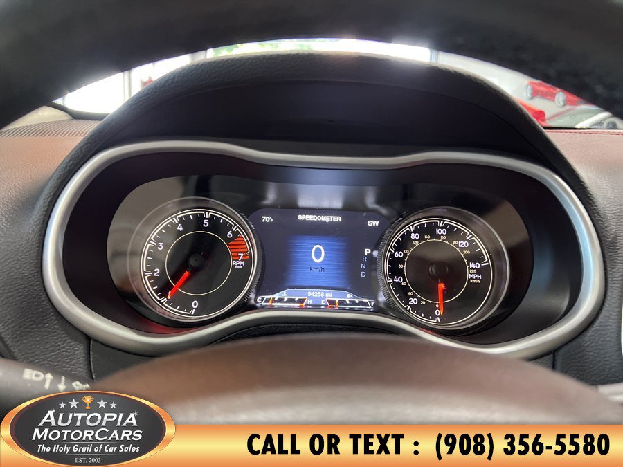 Used 2018 Jeep Cherokee Trailhawk AWD/4WD image 31