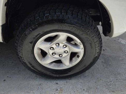 Used 2006 Toyota Tacoma PreRunner RWD image 12
