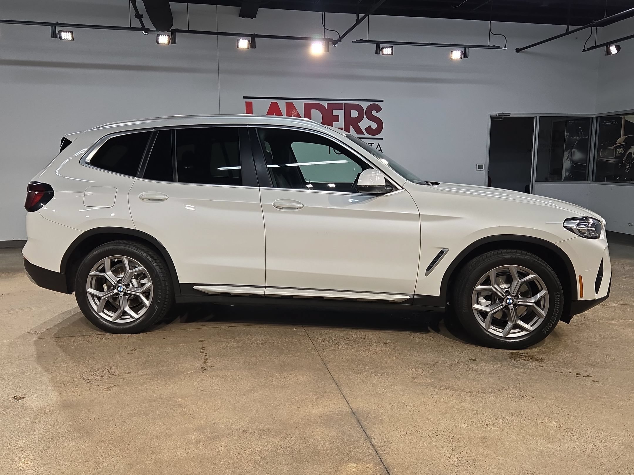 Used 2024 BMW X3 xDrive30i AWD/4WD image 8