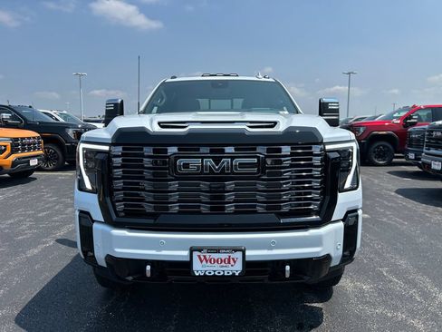New 2026 GMC Sierra 2500 Denali Ultimate w/ Snow Plow Prep/Camper Package AWD/4WD image 4