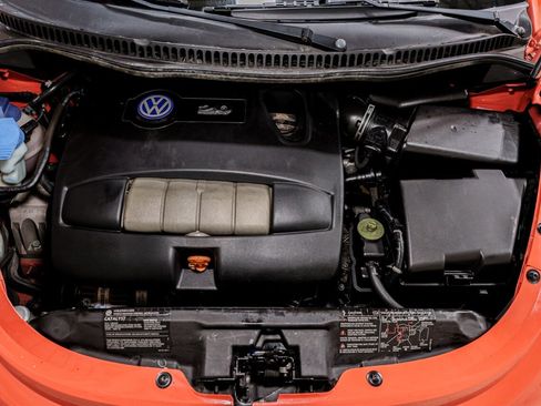 Used 2004 Volkswagen Beetle GLS FWD image 14