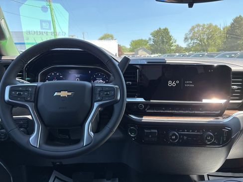 New 2026 Chevrolet Silverado 1500 LT AWD/4WD image 12
