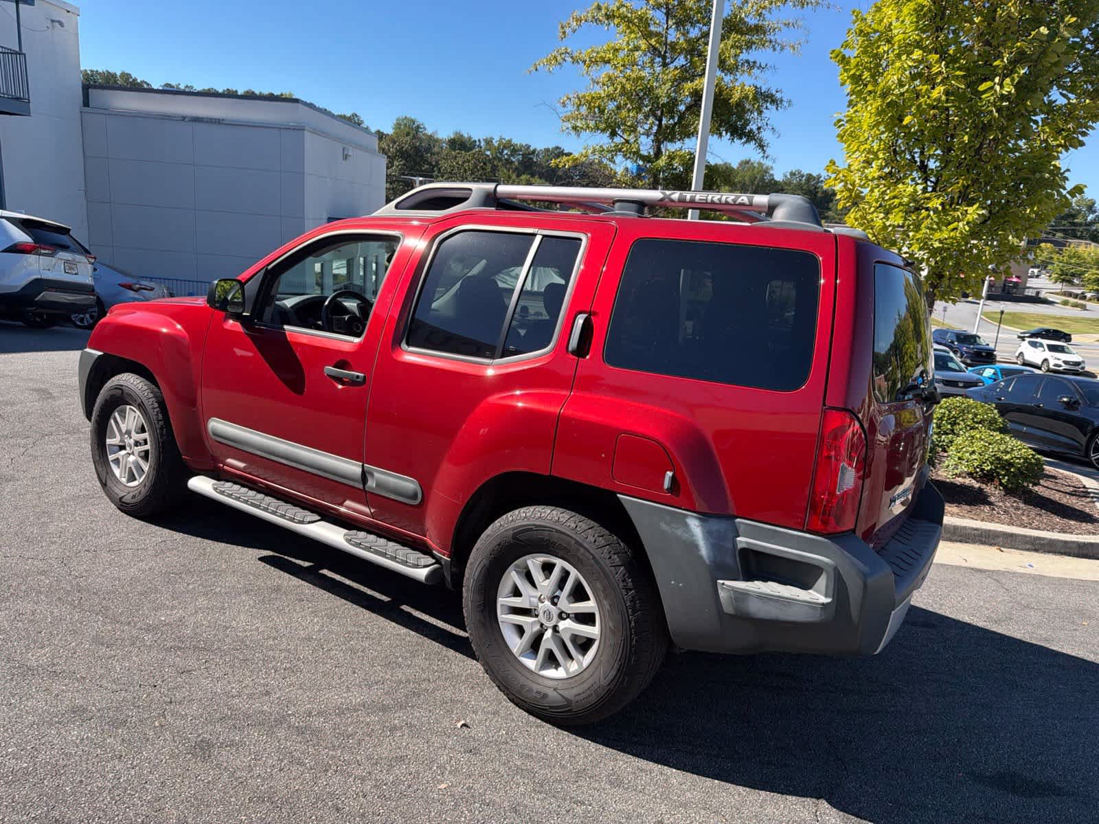 Used 2015 Nissan Xterra S w/ Value Package RWD image 8