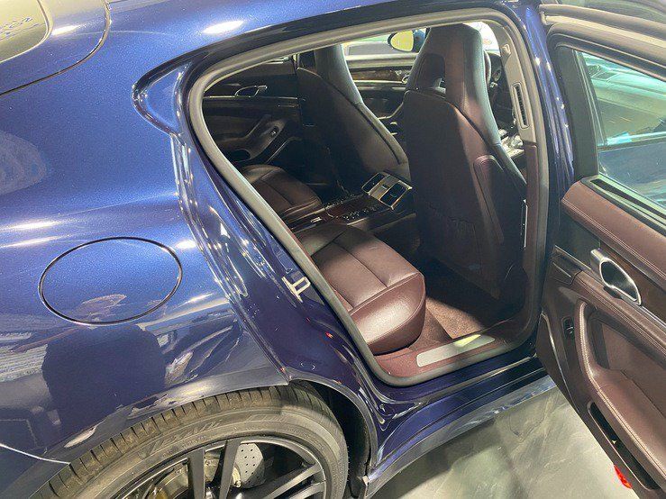 Used 2014 Porsche Panamera S RWD image 16
