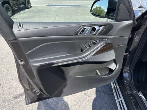 Used 2023 BMW X5 xDrive40i w/ Premium Package image 12