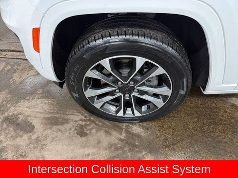 Used 2023 Jeep Grand Cherokee Overland w/ Advanced Protech Group III image 32