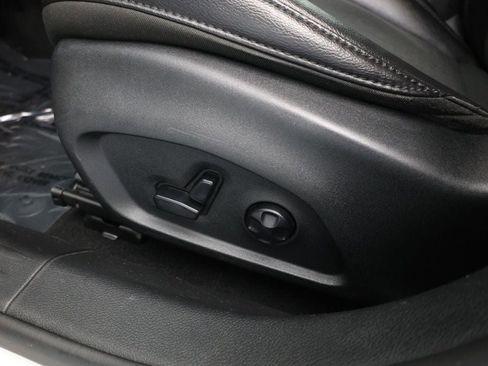 Used 2019 Jeep Compass Latitude image 9