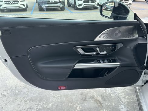 Used 2022 Mercedes-Benz SL 63 AMG 4MATIC image 14