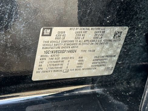 Used 2016 Chevrolet Silverado 2500 LT w/ Midnight Edition image 24